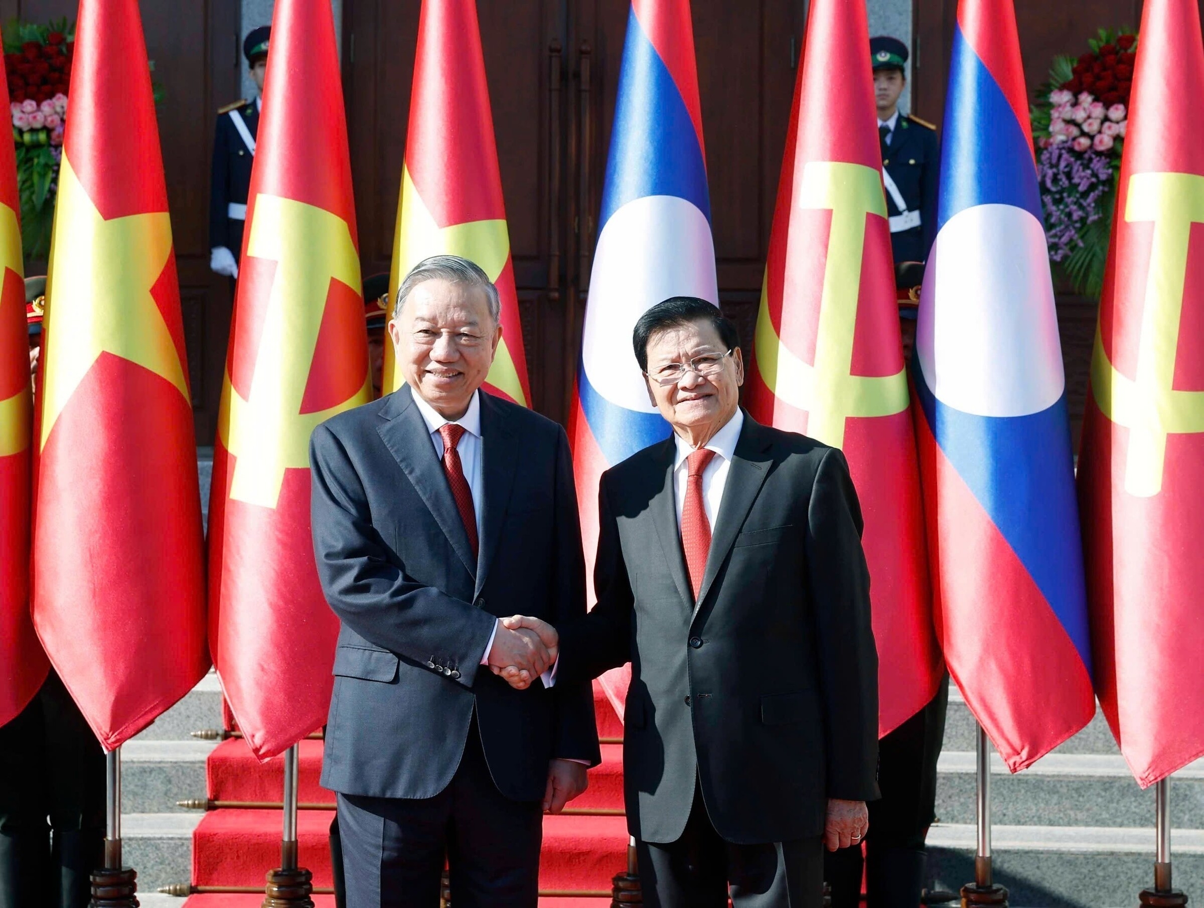 Việt Nam - Lào sẽ sớm hiện thực hóa mục tiêu gắn kết chiến lược