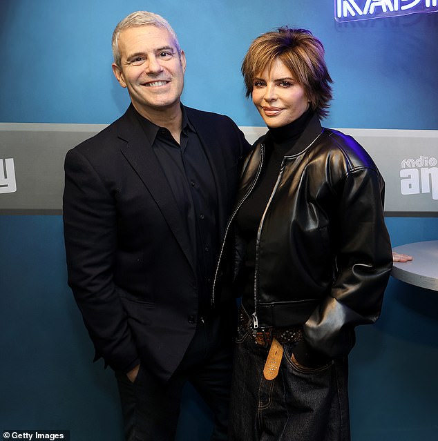 Lisa Rinna slams Andy Cohen over sharing her private text messages in ...