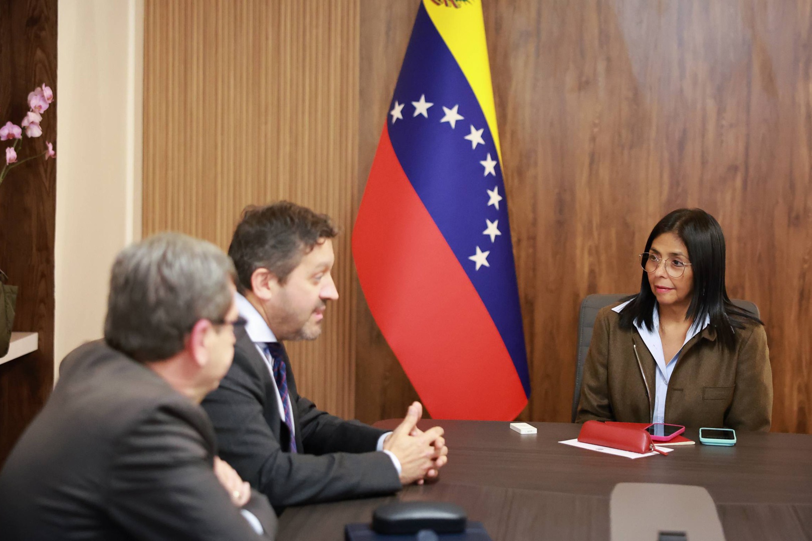Delcy Rodríguez se reúne con Repsol y Maurel & Prom tras reforma de ...