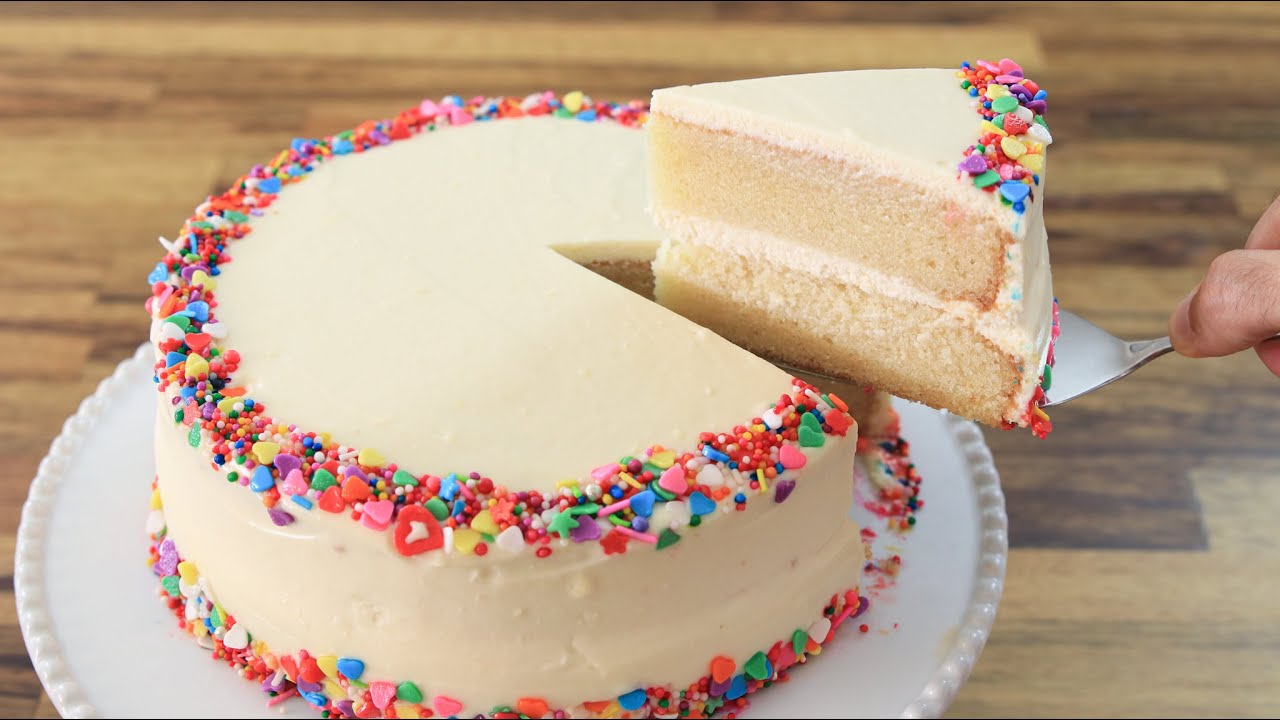 how-to-make-a-birthday-cake-at-home-classic-vanilla-cake-step-by-step