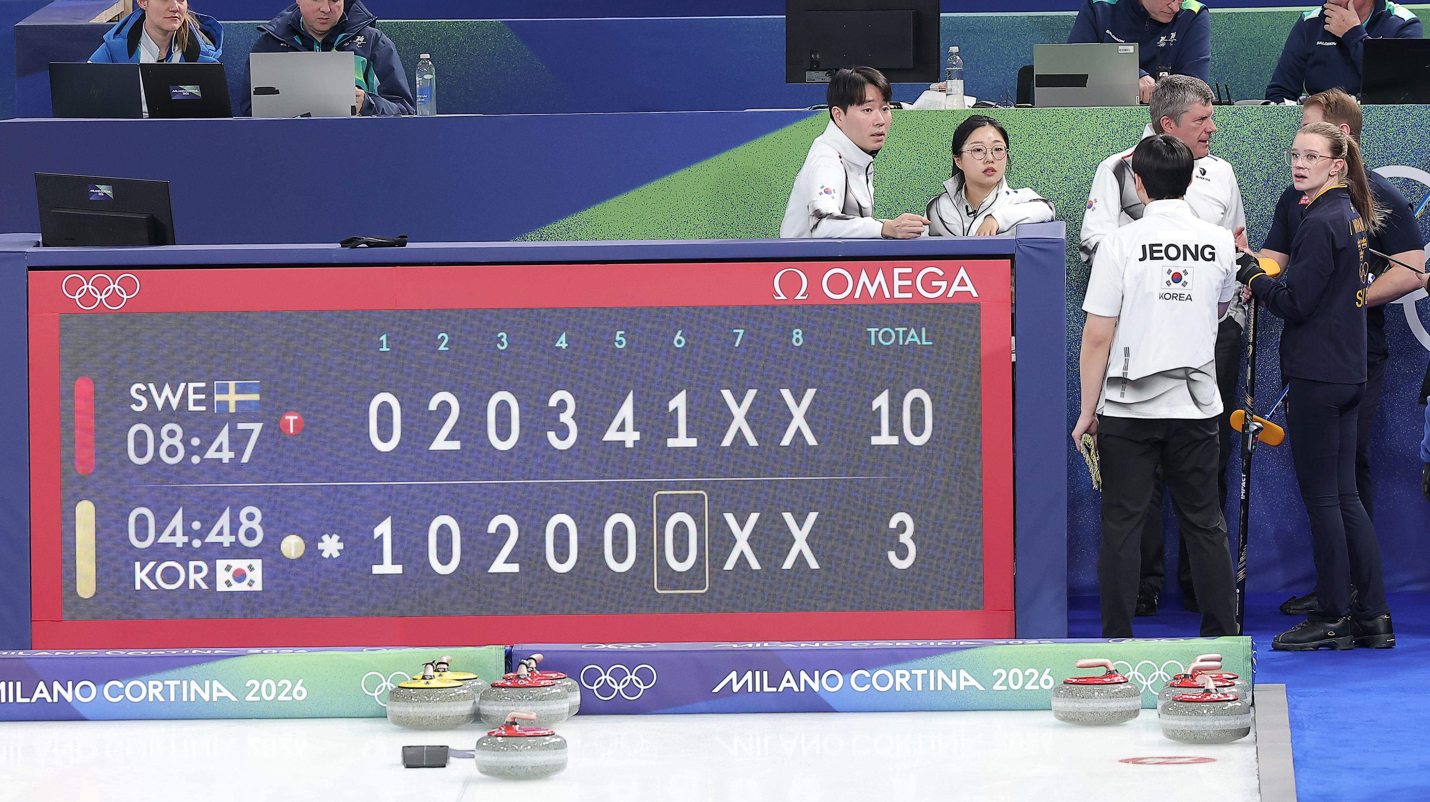 Referee halts Korean curling match without concession