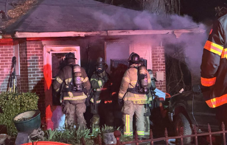 4 killed in overnight house fire in southeast Atlanta
