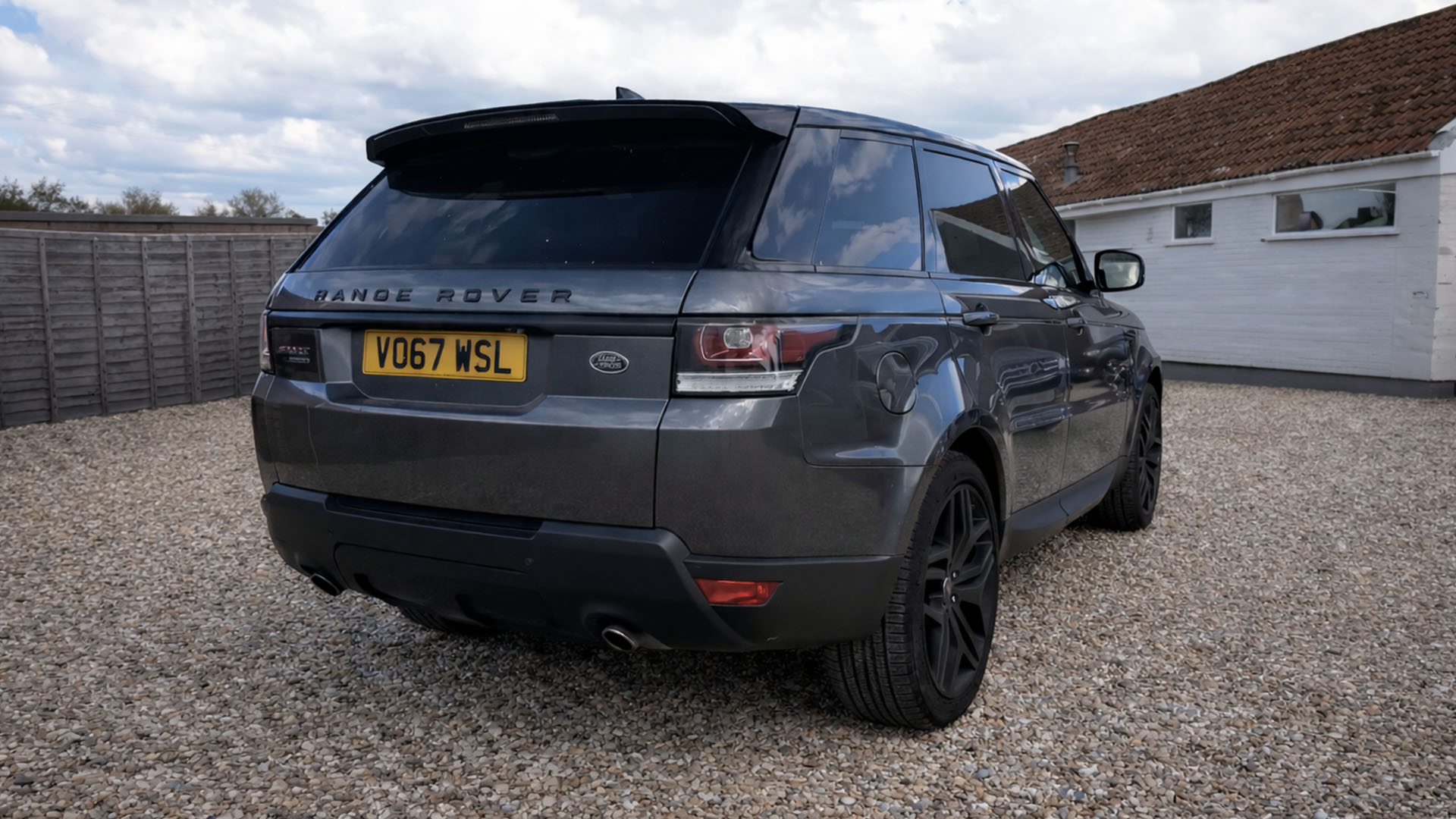 Range Rover dropped from stock due to warranty risks