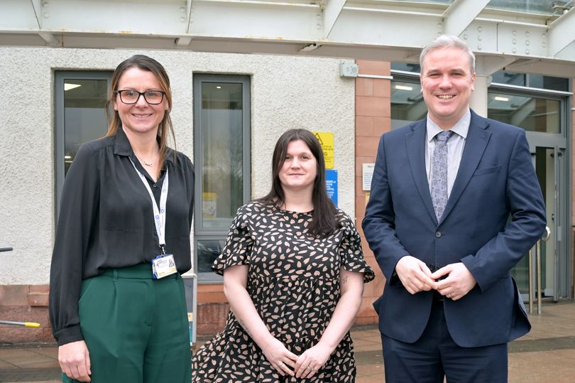 Social care minister visits North Lanarkshire team ensuring people ...