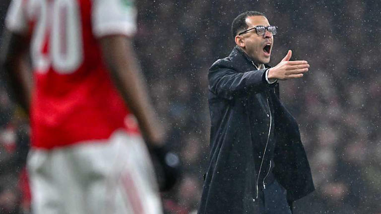 Opinión: Por qué el nuevo sistema de Liam Rosenior en el Chelsea podría ser una mala noticia para la dupla atacante