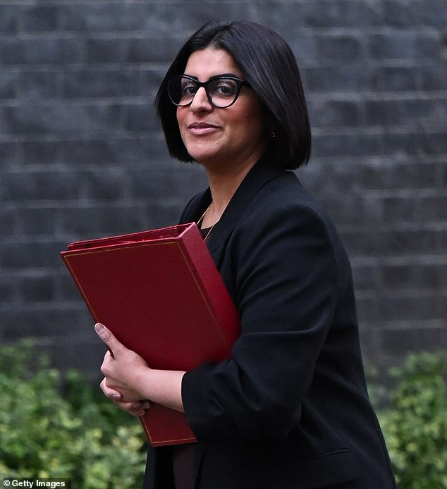 Ban on asylum seekers taking taxpayer-funded taxis to medical appointments