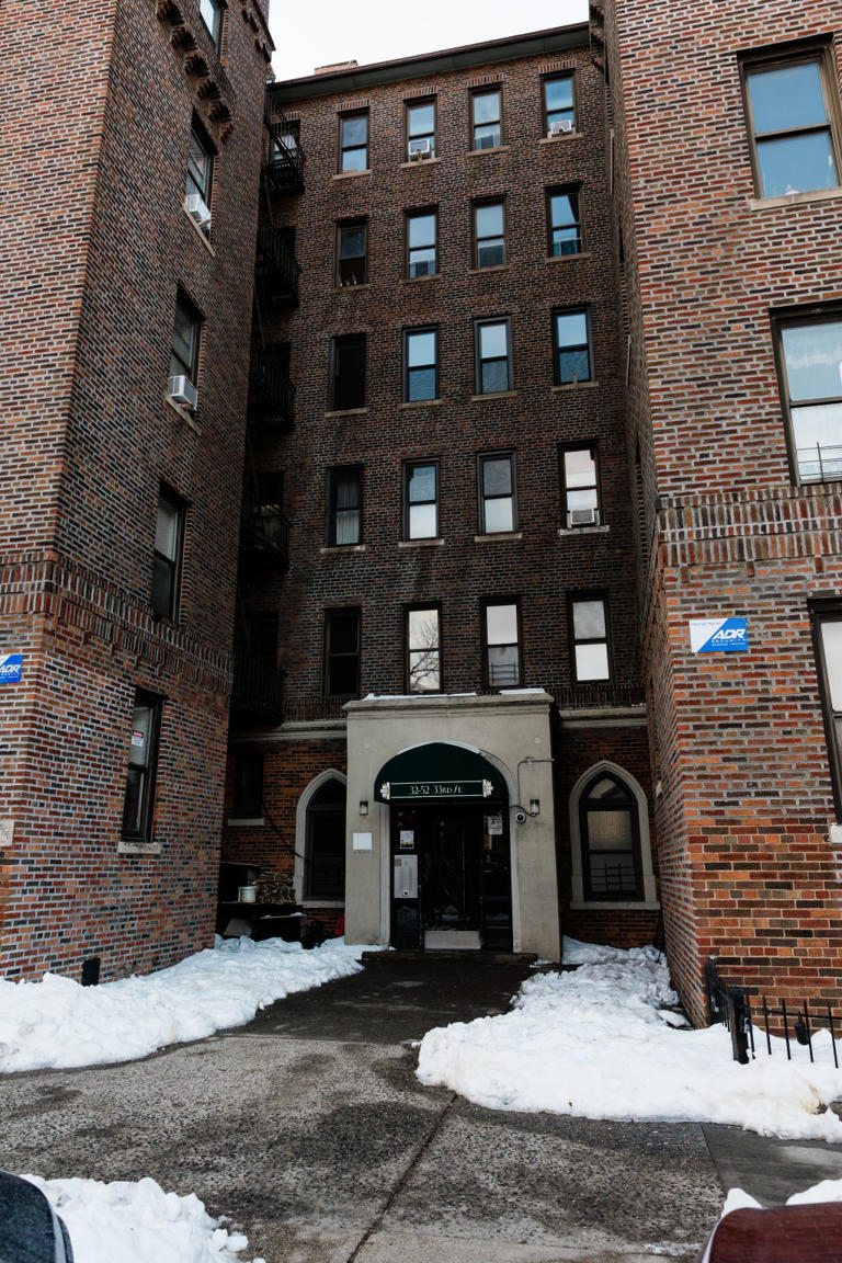 Tens of thousands New Yorkers left without heat as temperatures drop to ...