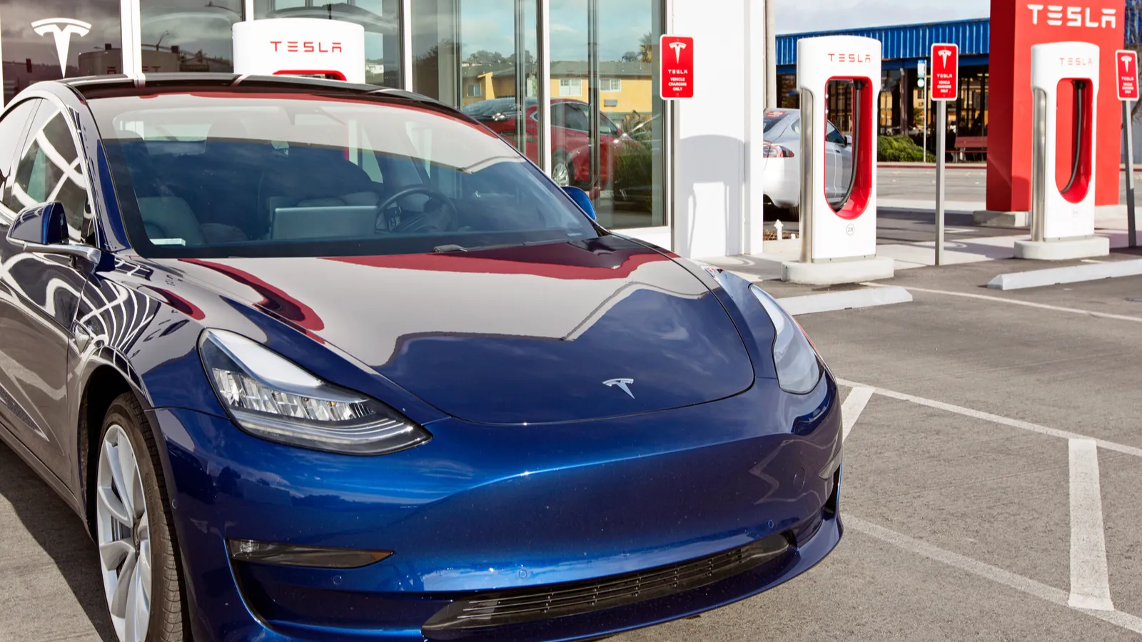 Why Tesla’s Model 3 is listed for much less in Canada than in the US