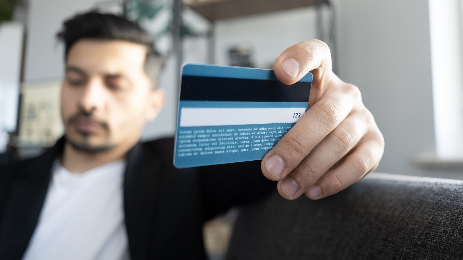 Top tips for selecting a credit card, according to Ramit Sethi
