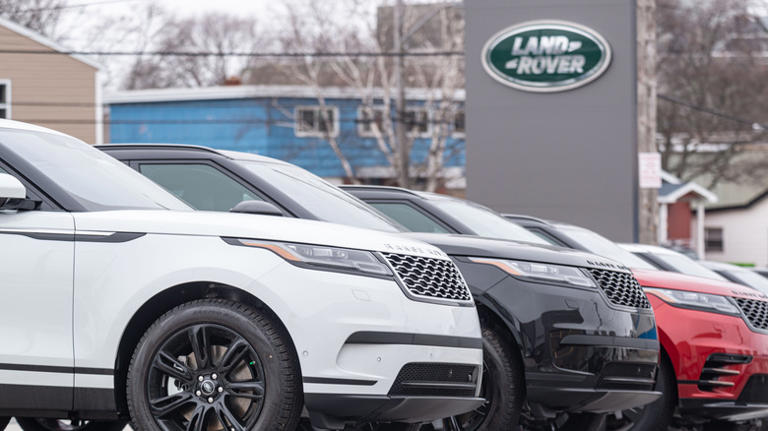 5 reasons a retiree regrets buying a Land Rover car