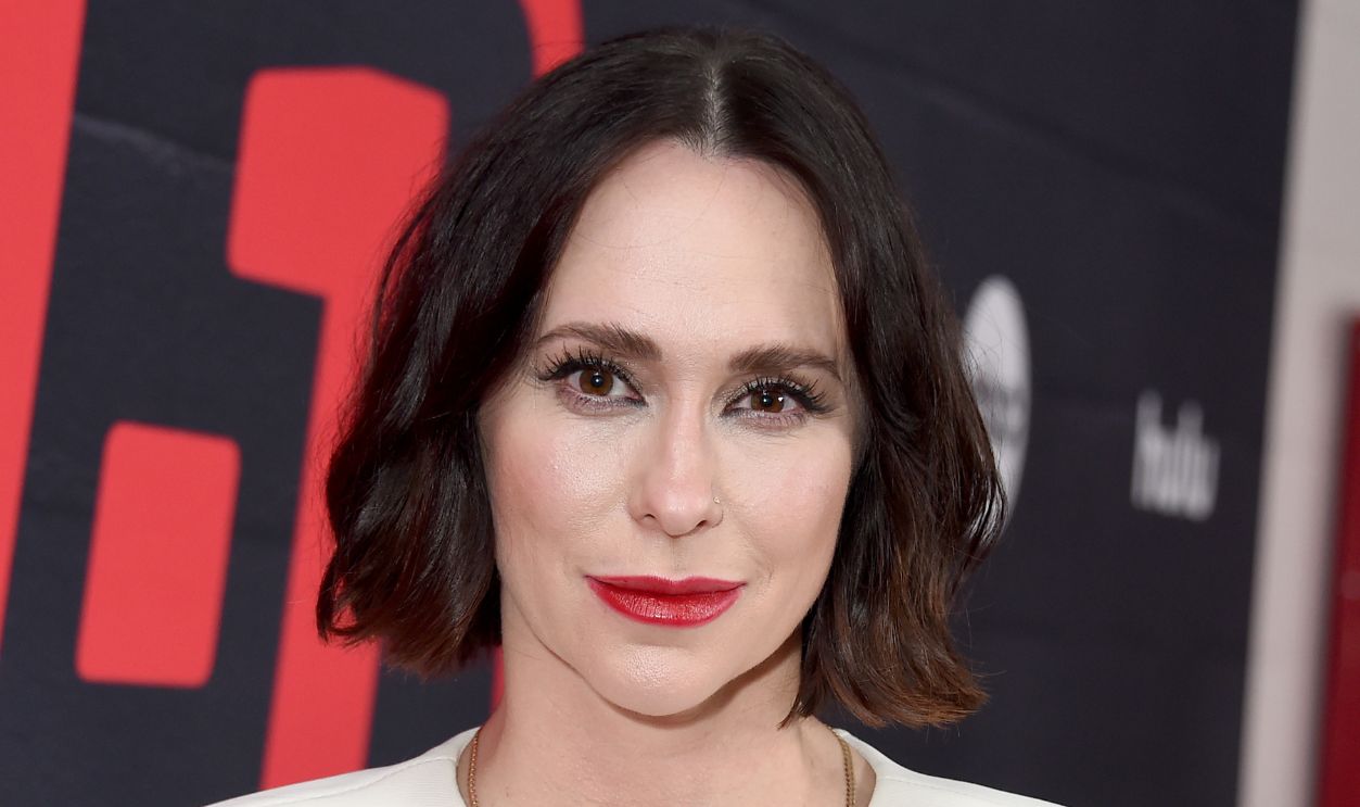Jennifer Love Hewitt didn't just disappear. Her story shows Hollywood's