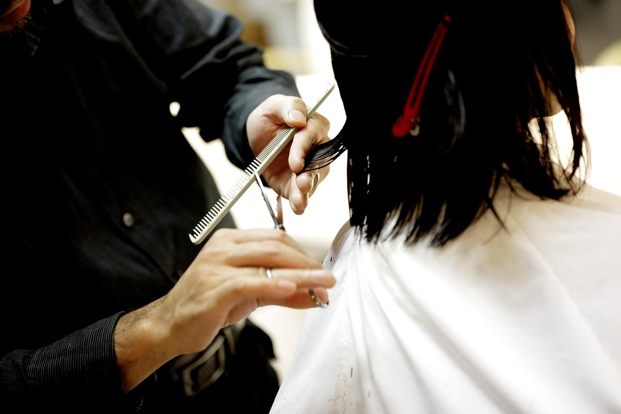 5 hairstyles that add fullness and 5 that slim the face, according to ...
