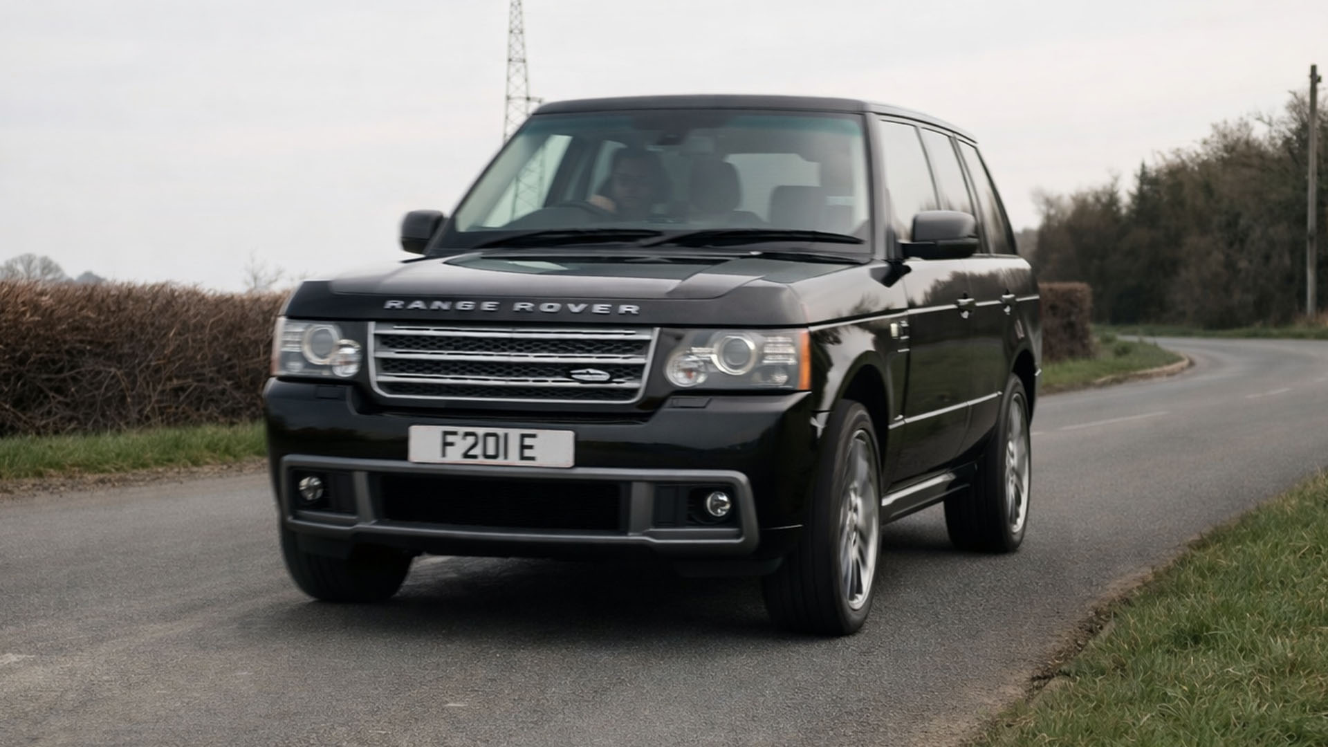 Range Rover Overfinch restored with new paint and wheels