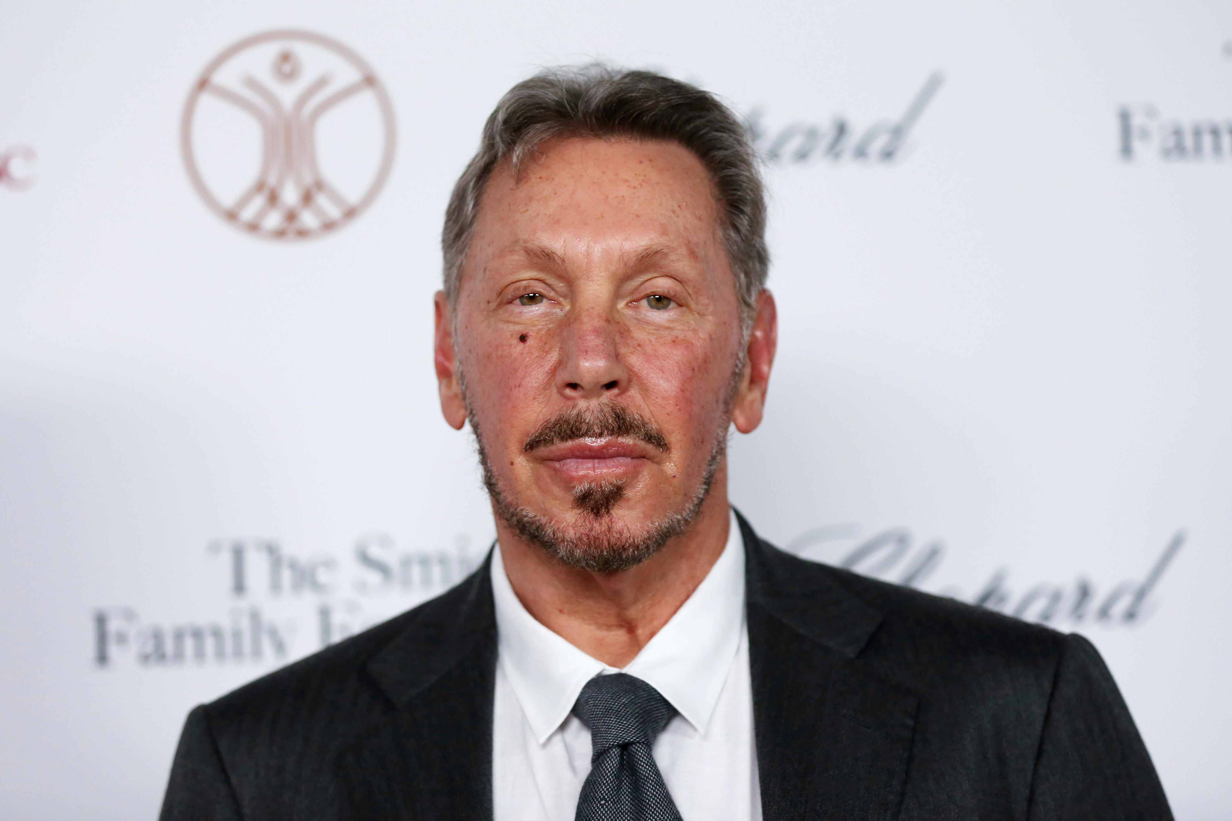 Larry Ellison de Oracle ha perdido una cifra sin precedentes de 49.000 millones de dólares este año tras la caída de las acciones de software.