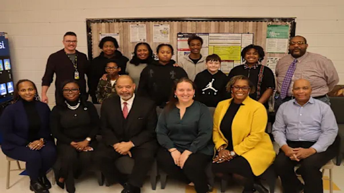 Glymont students share CAT program success