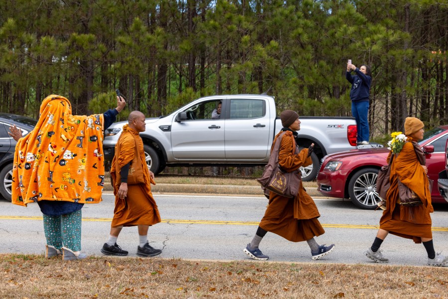 Buddhist monks reach DC during 