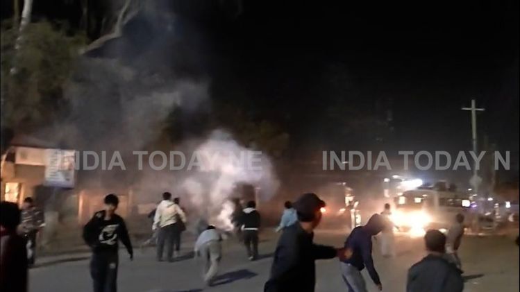 Tension erupts in Manipur's Churachandpur as protests break out against ...