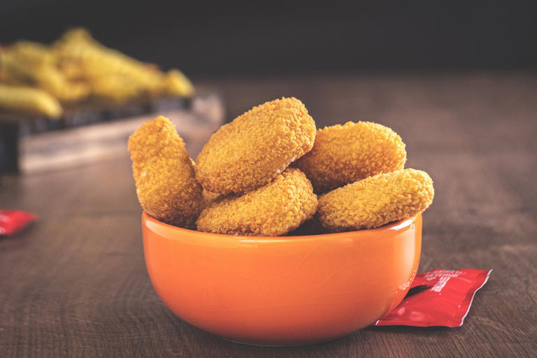 8 menu items rarely made fresh, according to former cooks