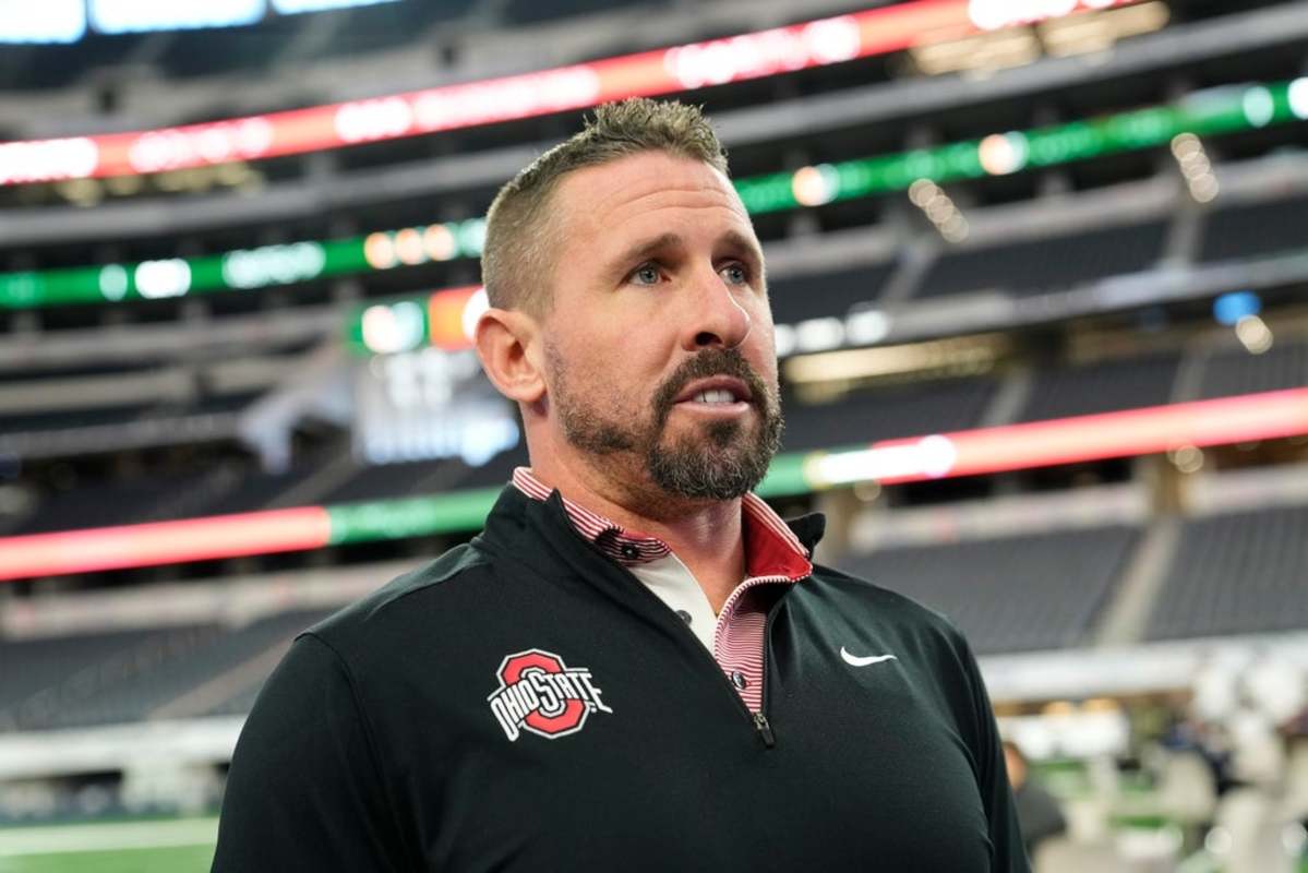 Brian Hartline gets real honest on his decision to leave the Ohio State Buckeyes for South Florida to be a head coach for the first time<br><br>