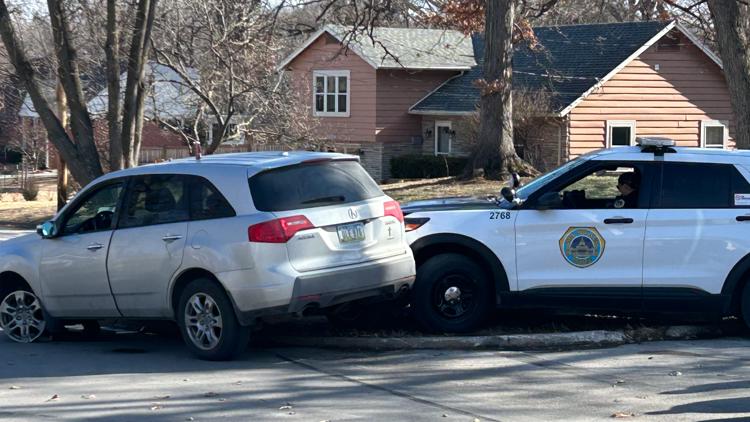 Des Moines woman charged with OWI after police chase, crash