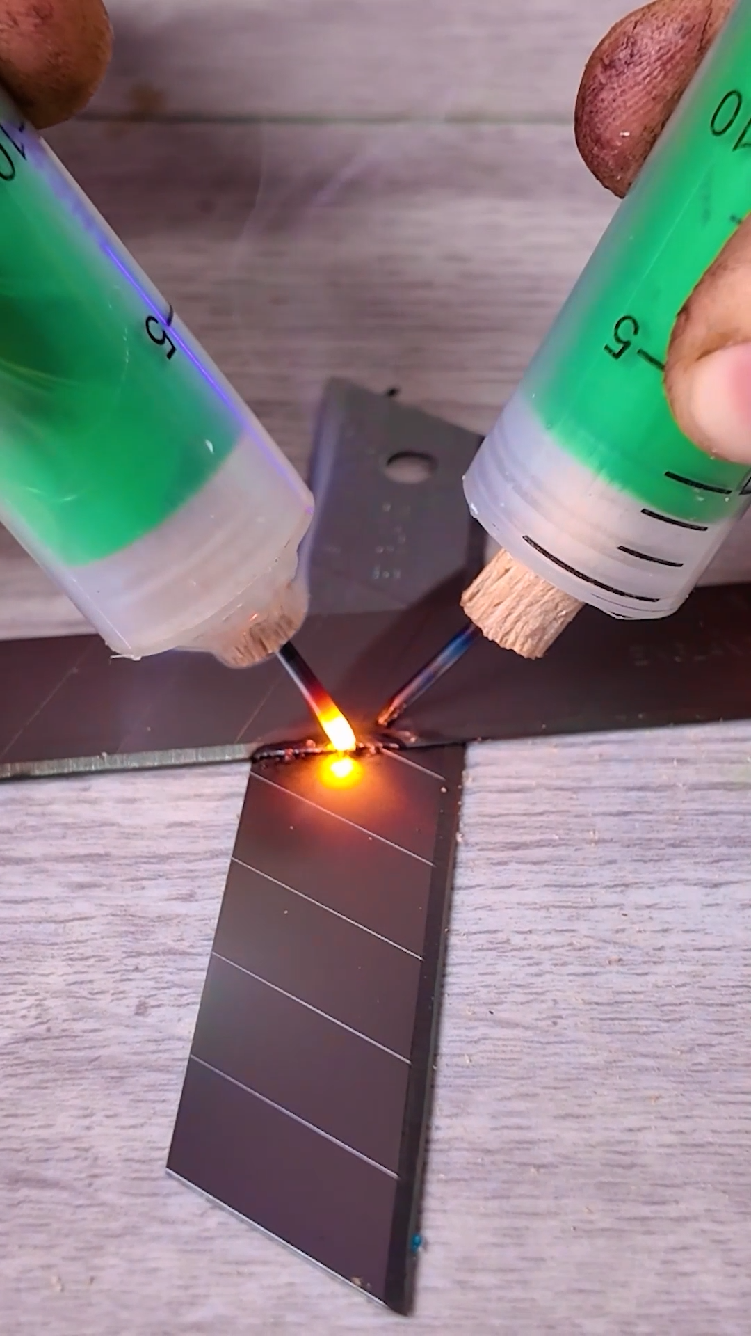 Crafty battery melting and glass hacks: Testing fun DIY tricks!