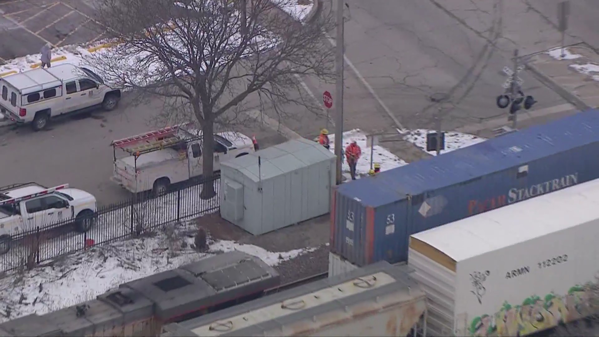 UP-W Metra trains stopped in Villa Park after freight train strikes ...