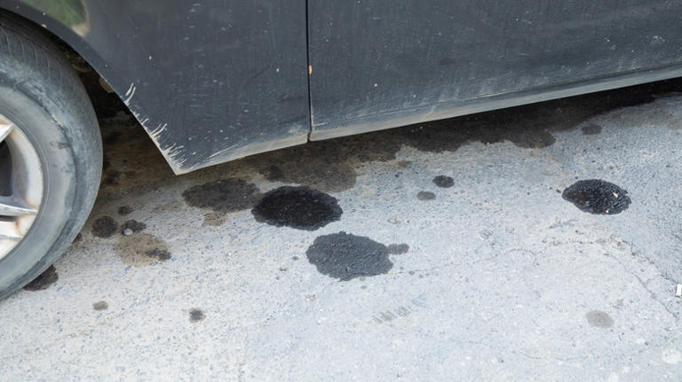 How to remove stubborn oil stains from your garage floor