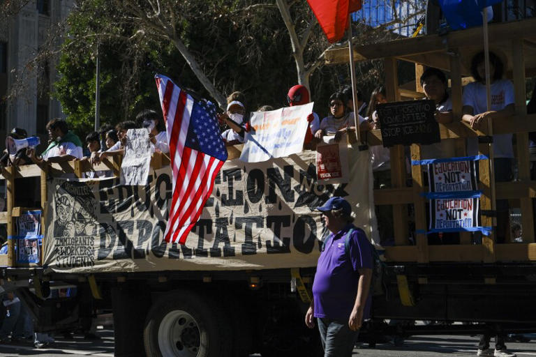 Thousands of LA students walk out to protest Trump’s immigration policies