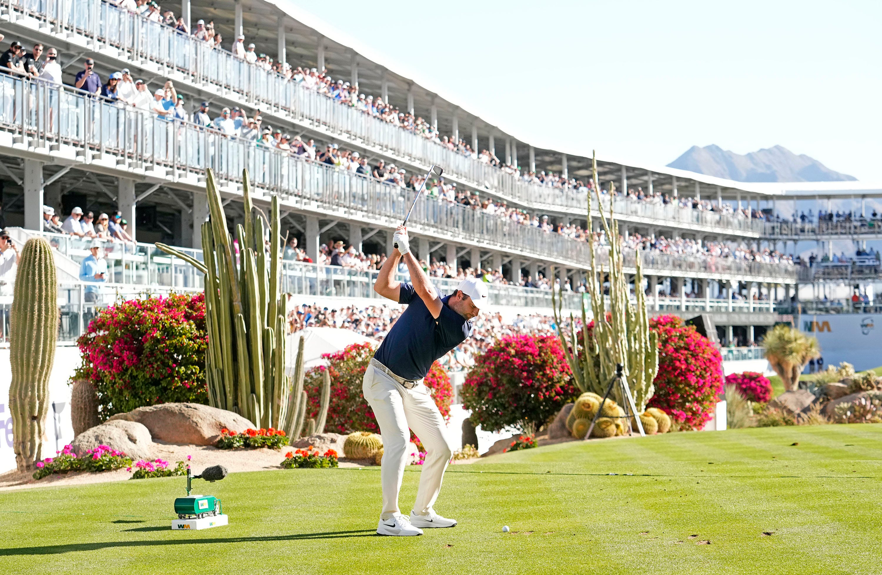 Joel Dahmen gets booed for Seahawks helmet at WM Phoenix Open 2026