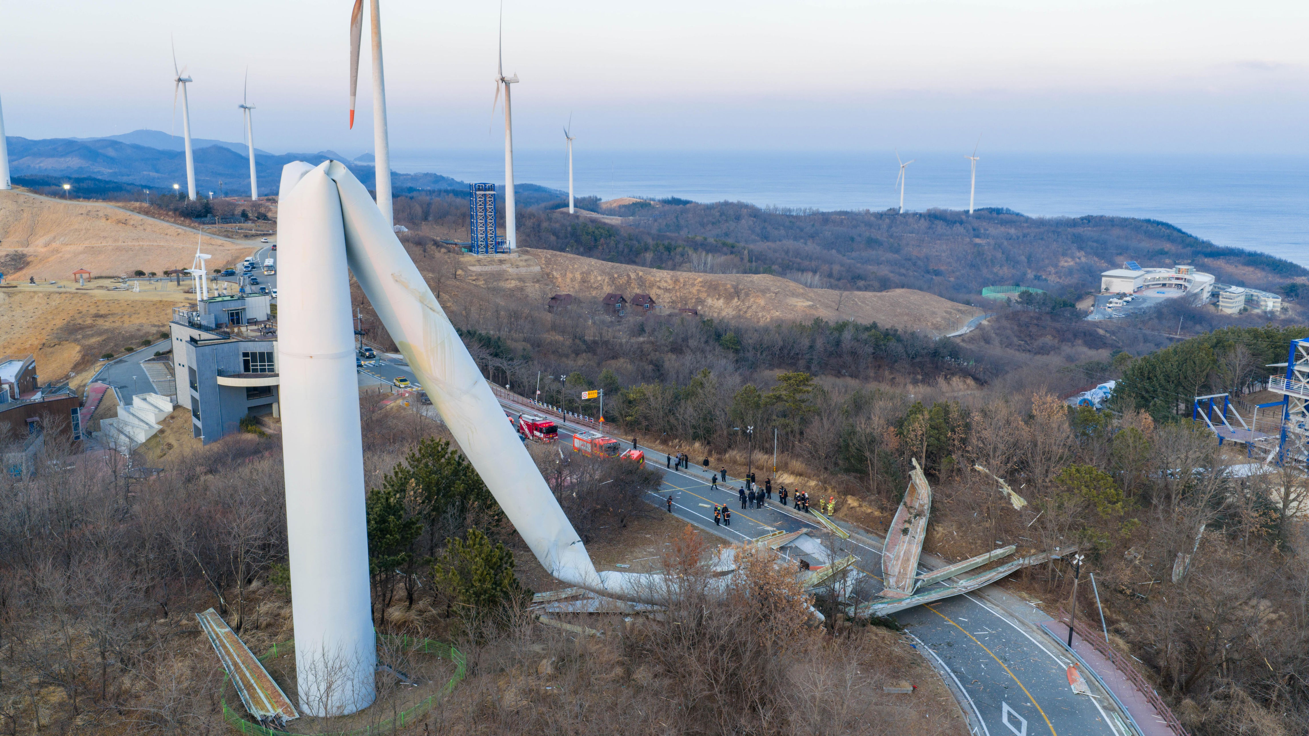 Aging renewable facilities trigger safety warnings after turbine collapse