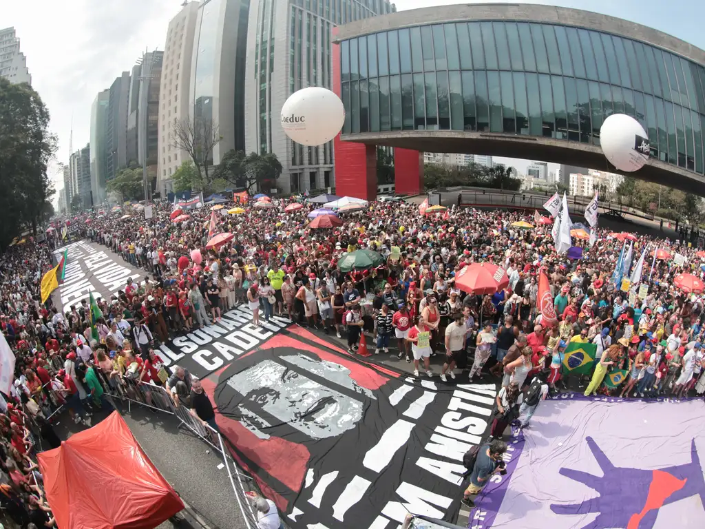 Verborragia esquerdista e inocuidade política no Brasil do 'Sem Anistia'
