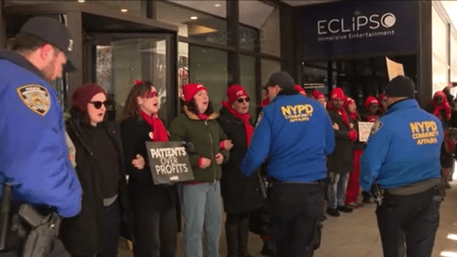 Nurses arrested during rally outside NYC hospital amid ongoing strike<br><br>