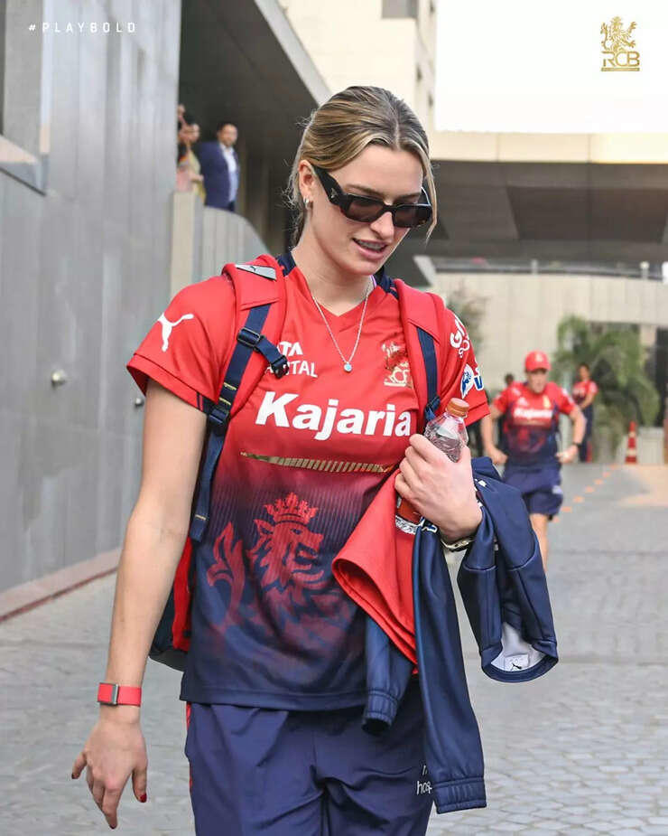 RCB lift WPL 2026 trophy, but it's Lauren Bell who breaks the internet ...