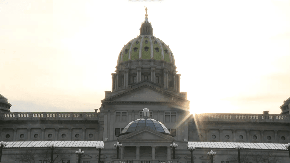 Reps. call on state Senate to pass bill to regulate use of AI in ...