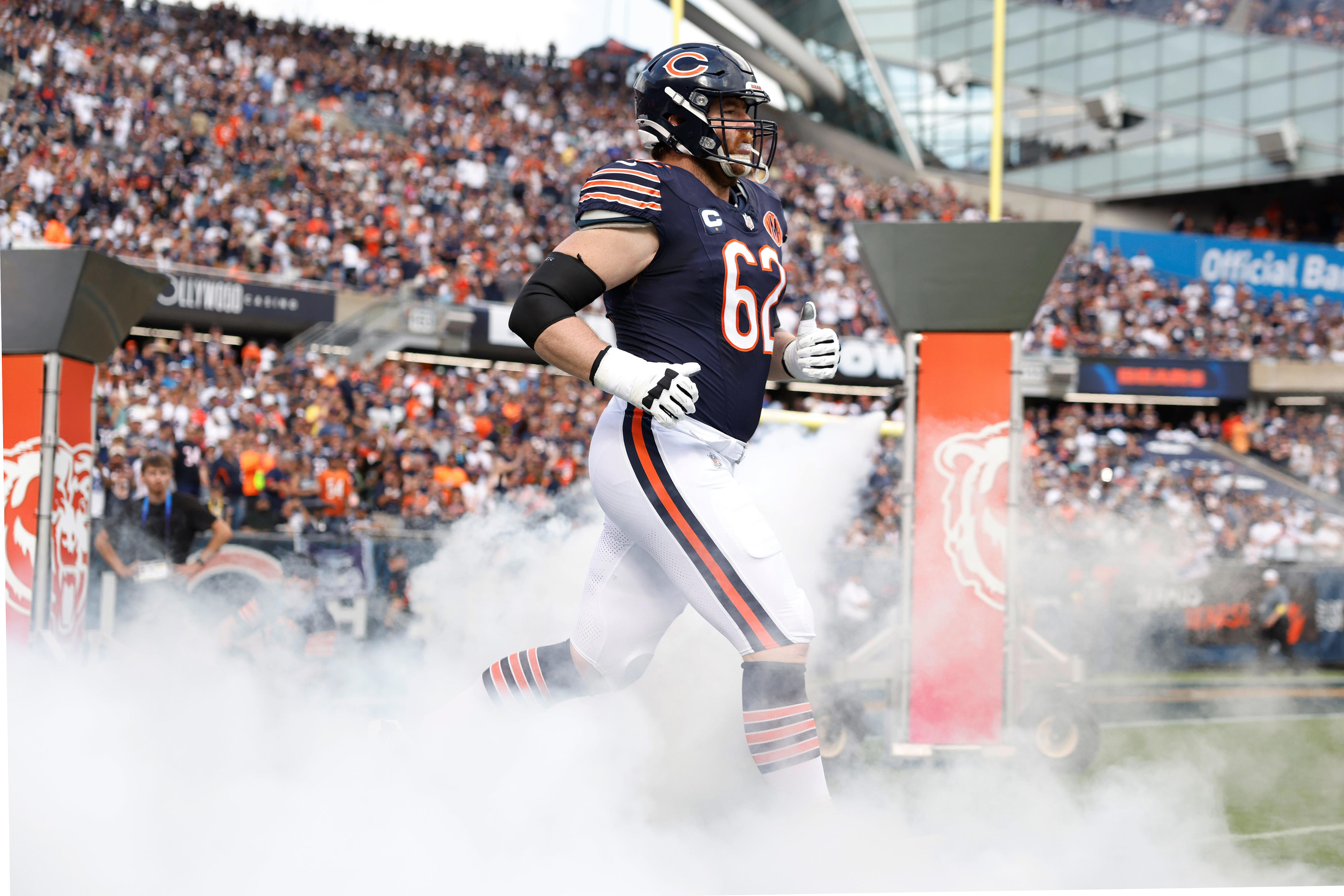 Bears guard Joe Thuney wins first ever NFL Protector of the Year Award