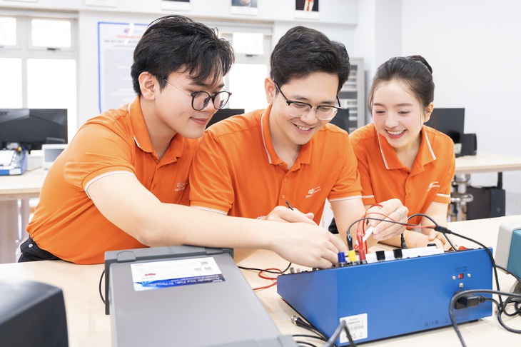 Một trường đại học mở cổng đăng ký 1.030 học bổng 50-100% học phí toàn khóa học