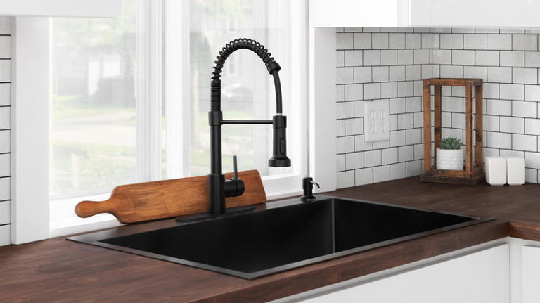 The grout color Joanna Gaines swears by to make subway tile backsplash pop