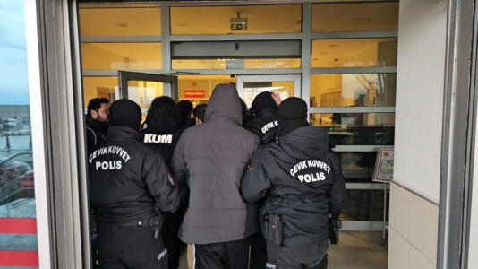 Araç muayene istasyonundaki tezgah çöktü: 13 kişi gözaltına alındı