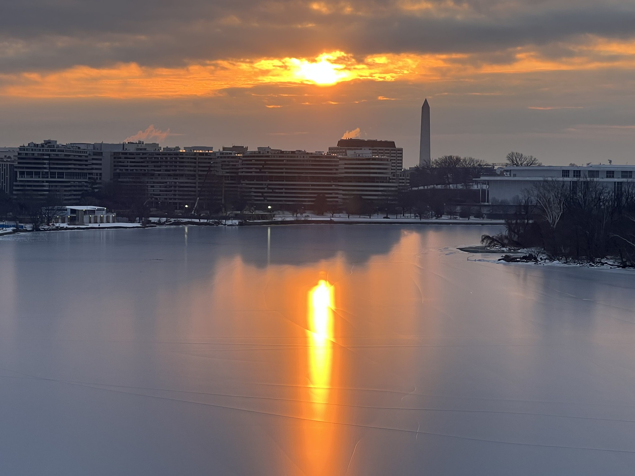 CWG live: Late-day snow coating ahead of Saturday’s damaging wind threat