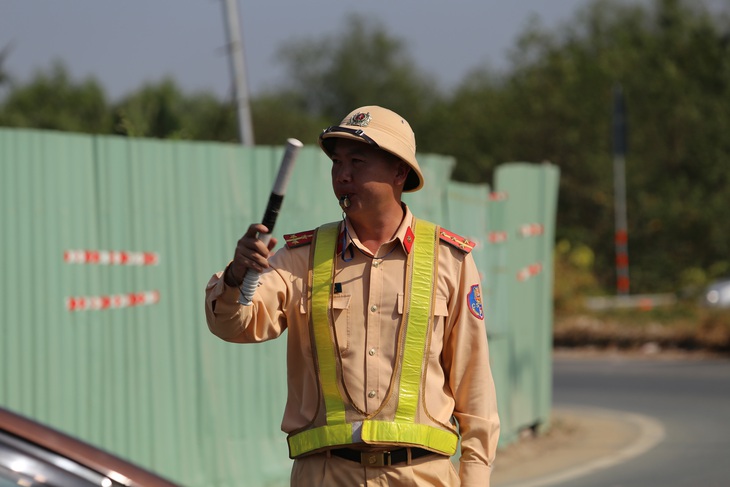 Điều chỉnh giao thông trung tâm TP.HCM dịp Tết, phục vụ Hội hoa xuân, đường hoa Nguyễn Huệ