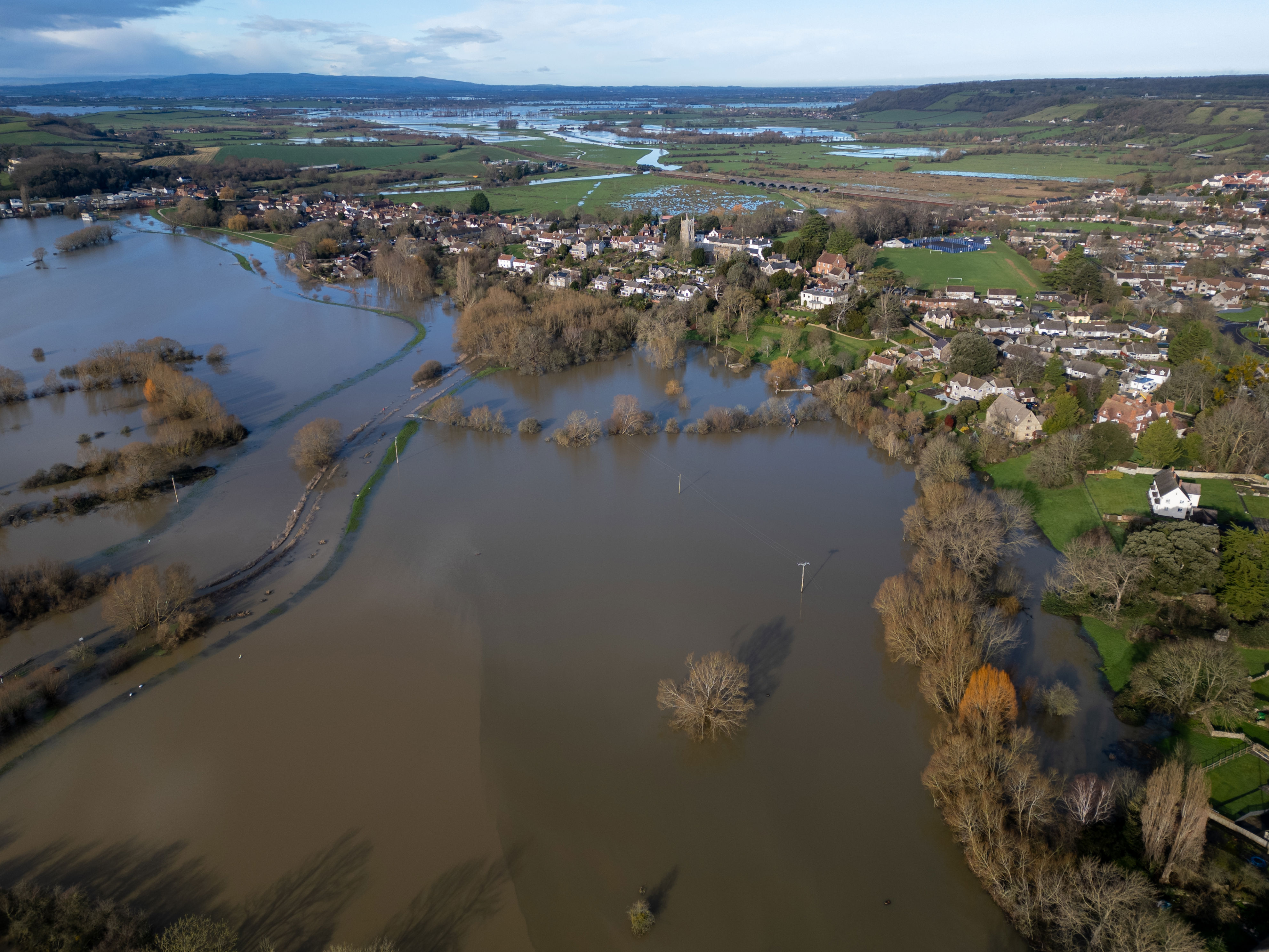 When is it going to stop raining? Fresh Met Office weather warning as ...