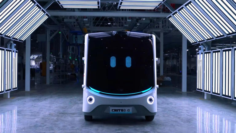 Video: China firm validates autonomous logistics vehicle working with ...