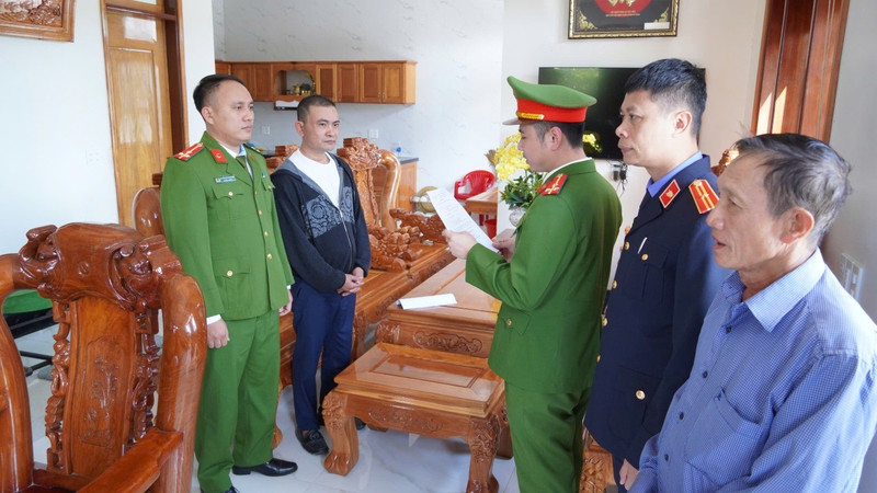 Đối tượng từng đánh công an, tiếp tục chỉ đạo 'đàn em' gây rối trật tự