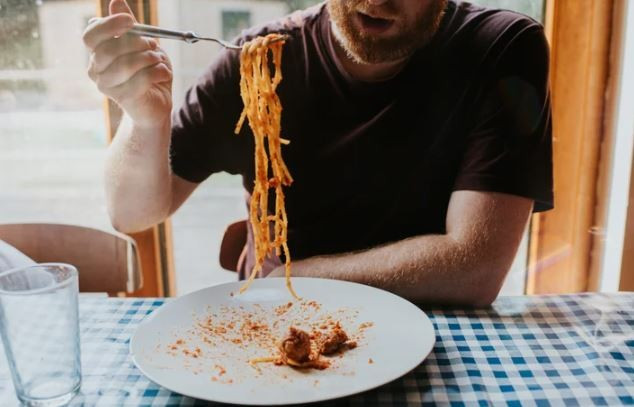 Điều gì khiến bạn mang cảm giác tội lỗi vì 'miếng ăn cuối cùng'?