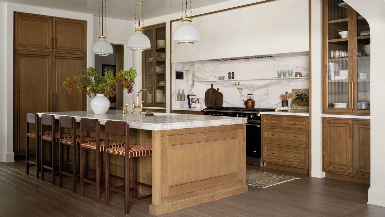 The 'upside-down' decluttering method is a genius way to harness visual ...