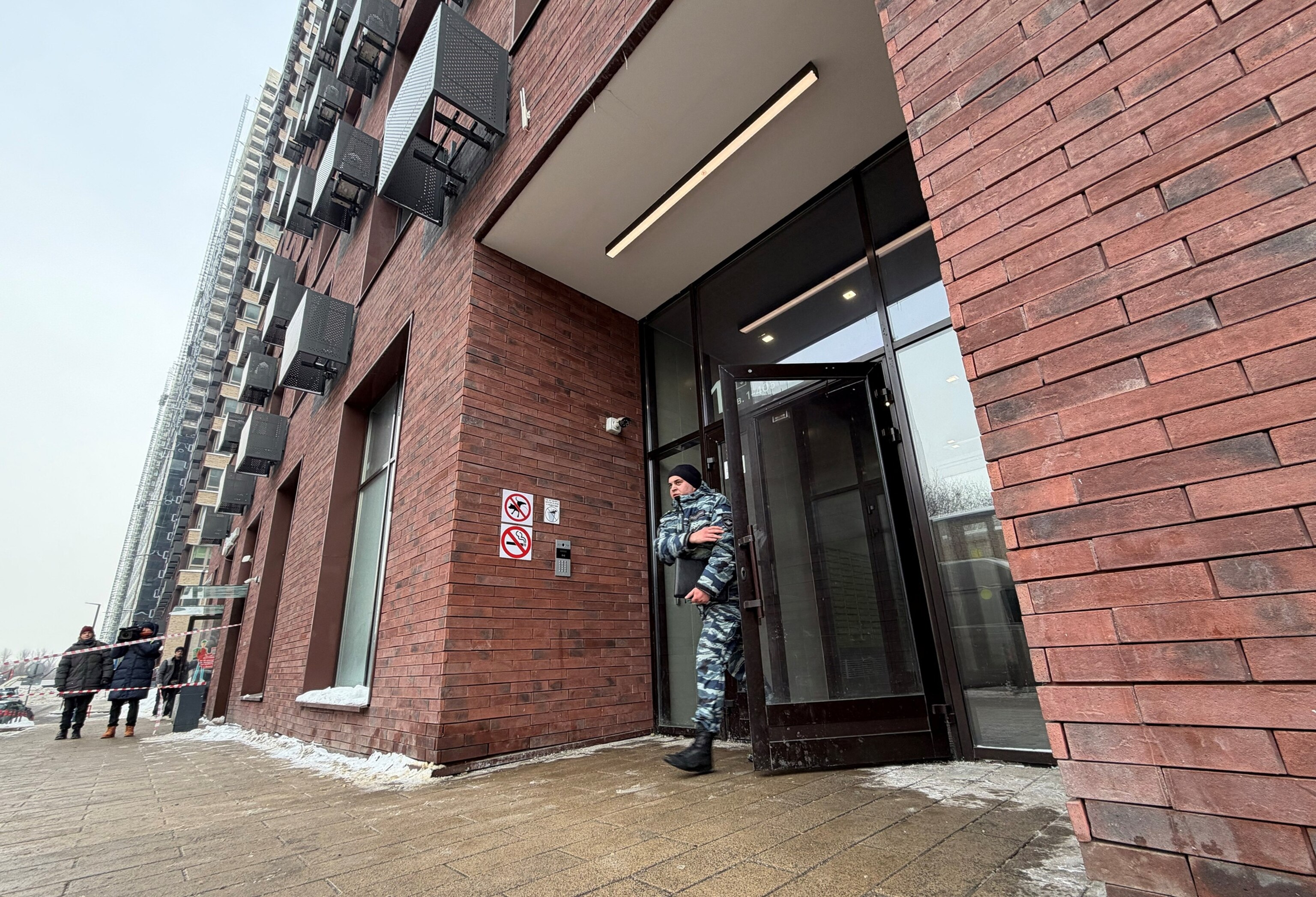 Russian lieutenant general shot by assailant in Moscow, investigators say<br>