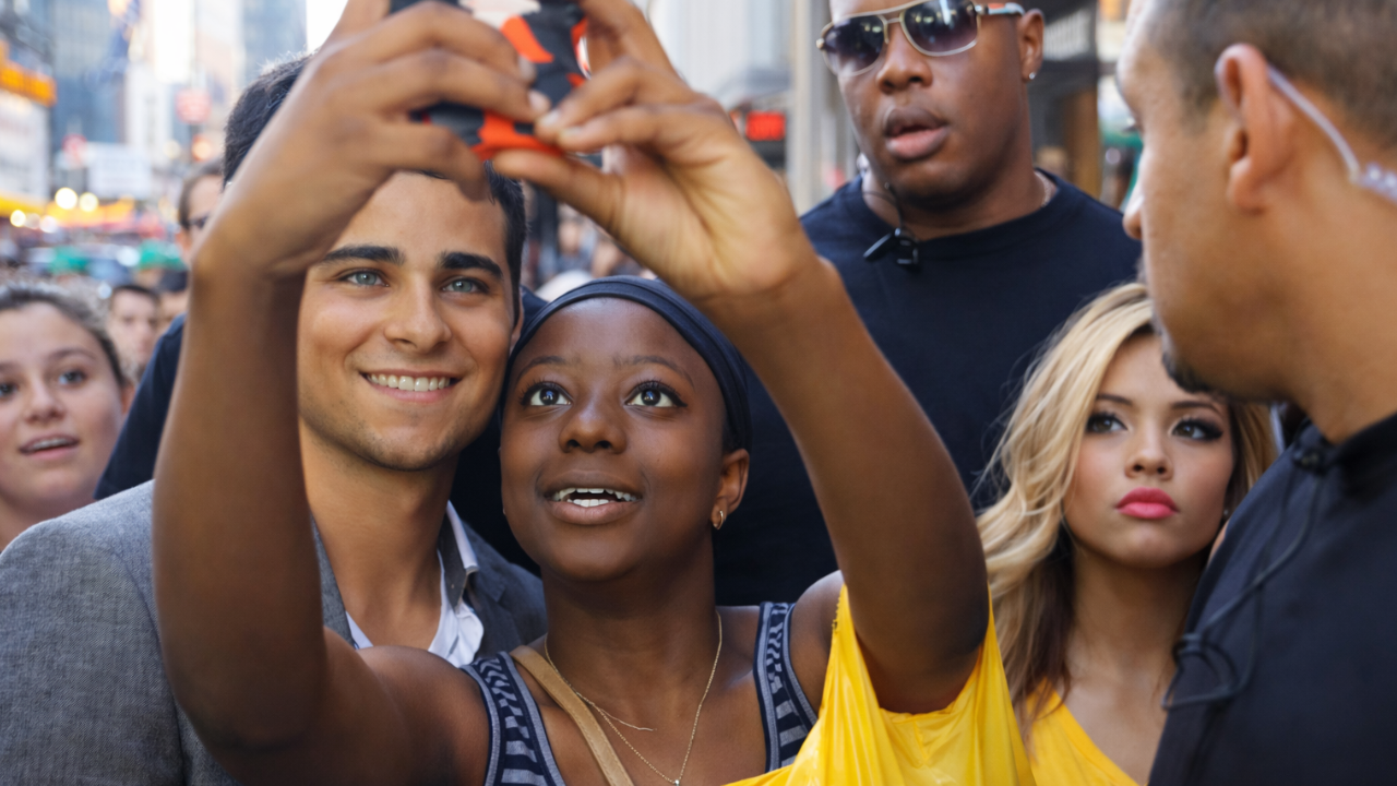 Public reactions to fake celebrities in New York City