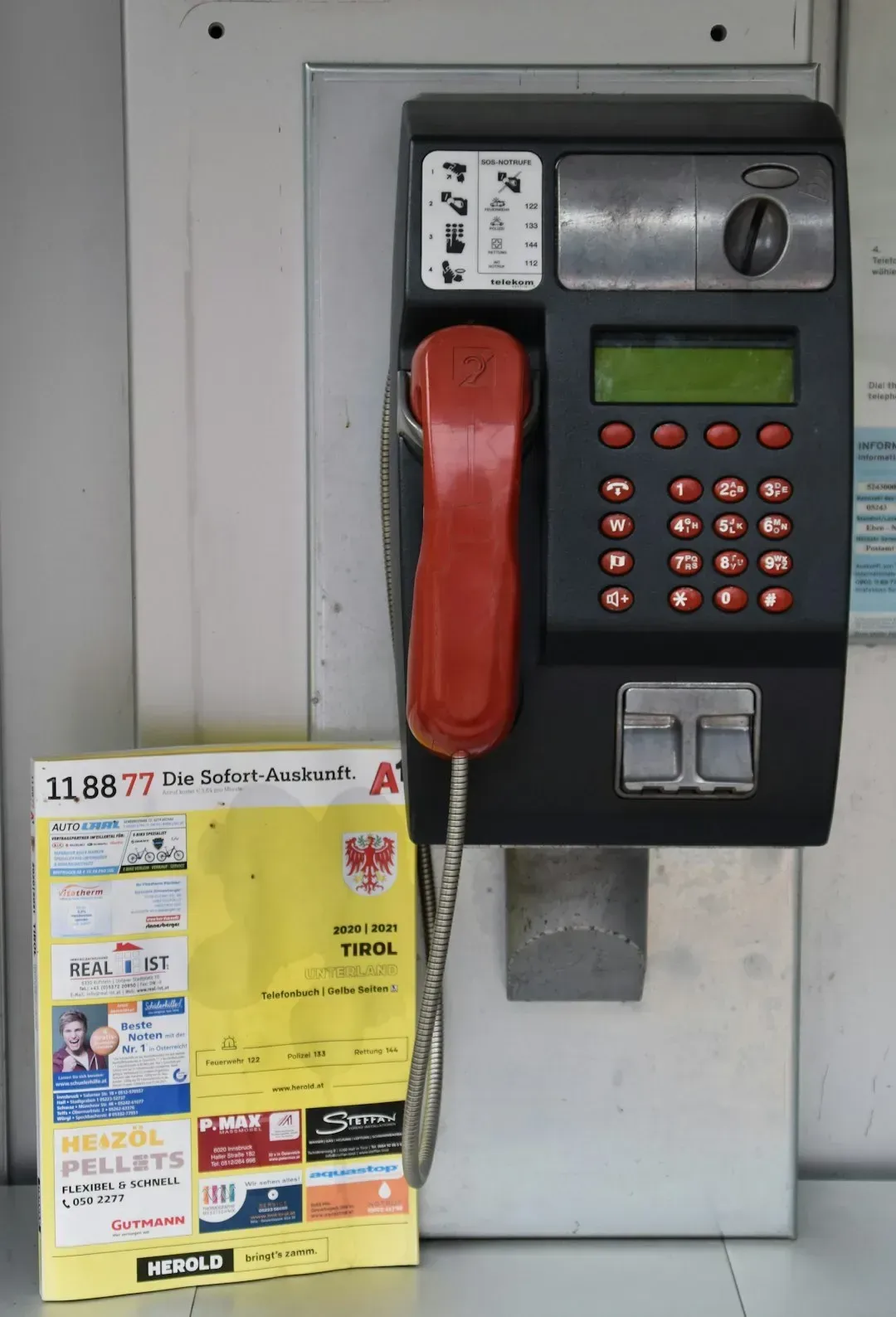 10 useless items boomers still hang on to that waste space