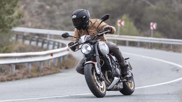 Triumph’s Trident 800 first ride review: The gentleman’s hooligan ...