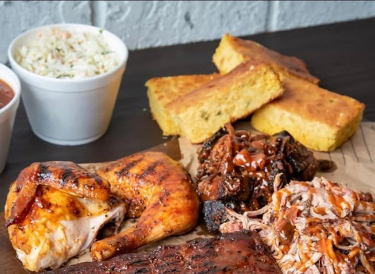 7 chain restaurants known for massive BBQ meat samplers